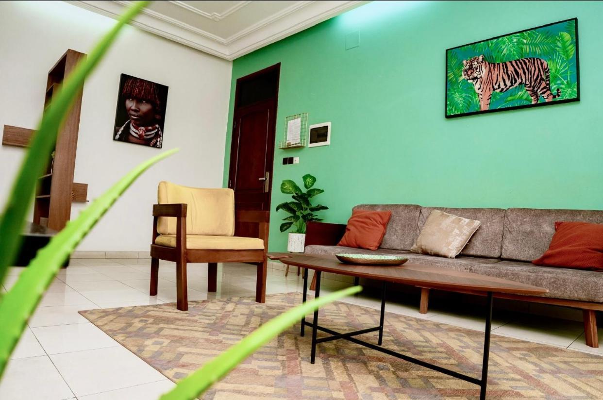 Ros'Appart Yaoundé Εξωτερικό φωτογραφία